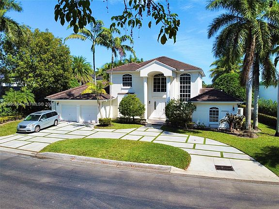 3rd image of 5023 NW 94 Doral Pl
