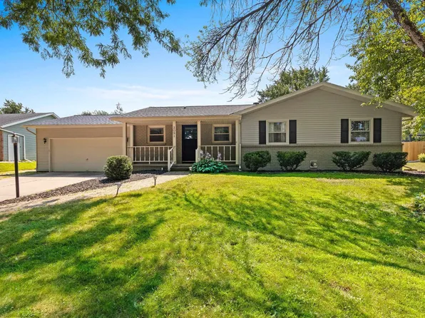 3091 Sundown Ct, Green Bay, WI 54313