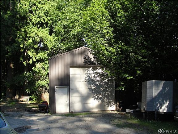 3rd image of 1454 Alderwood Ln