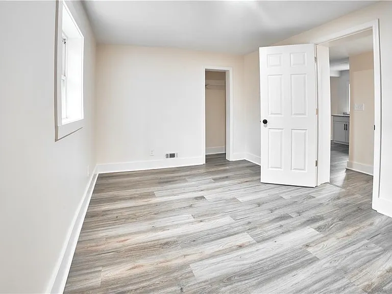 184 Scott St NW — Photo 8