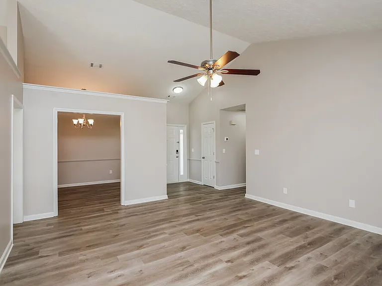 5912 Sycamore Ridge Dr — Photo 3