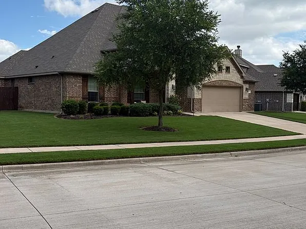 441 Lake Park Dr, Midlothian, TX 76065