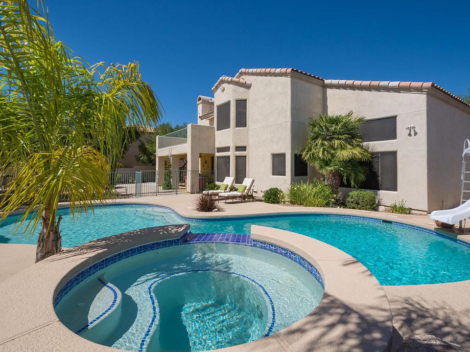 1st image of 10871 N Canada Hills Ct