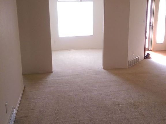 5th image of 7745 Chancellor Dr
