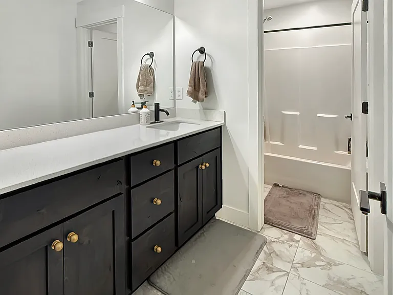 617 S 1080 W — Photo 29