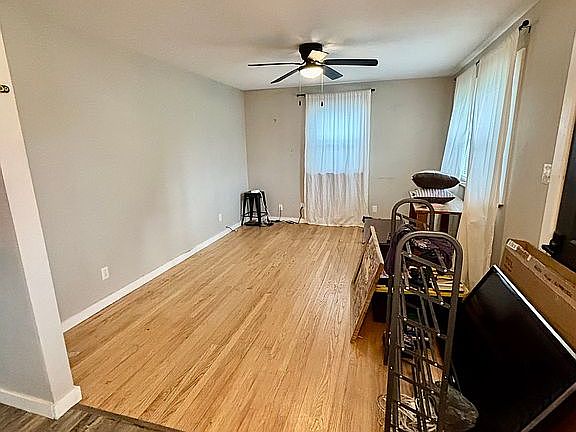 4th image of 2516 W Beaver Creek Dr