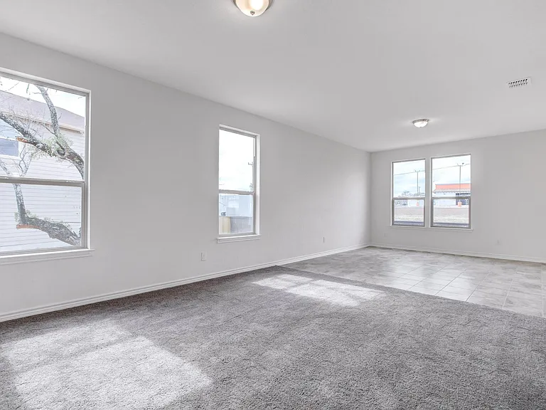 4955 Usaa Blvd — Photo 5