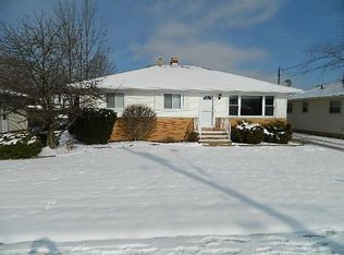 235 Washington Dr, Northfield, OH 44067