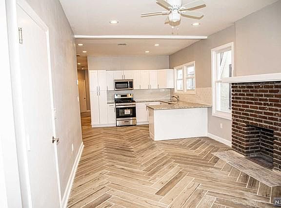 4th image of 319 Glenwood Ave #1-4