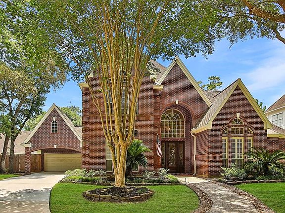 Located on a Cul De Sac