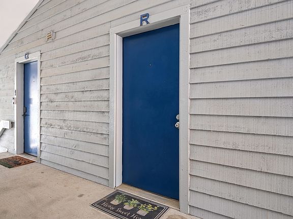 3rd image of 501 Sunridge Dr APT R
