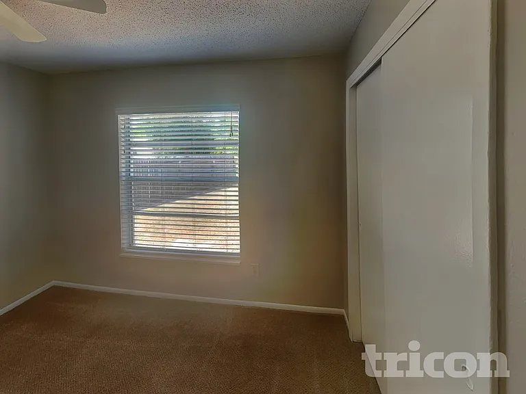 1239 La Mesa Ave — Photo 12