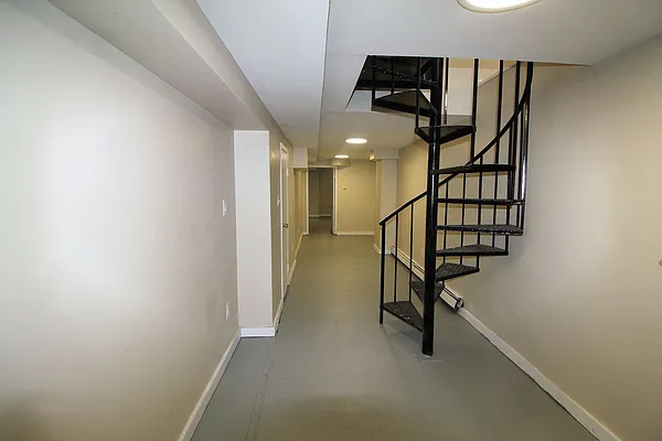Rented by Compass | media 9