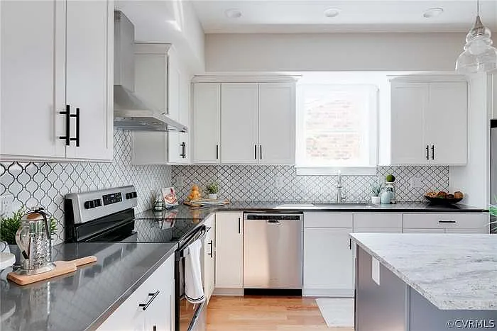 3002 Q St — Photo 13