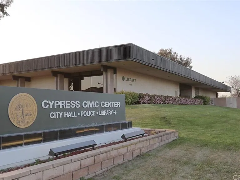 5345 Harvard Way — Photo 10