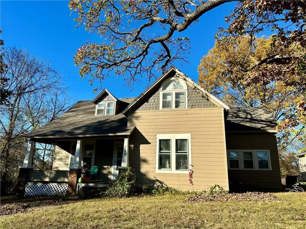 119 E North St, Warrensburg, MO 64093