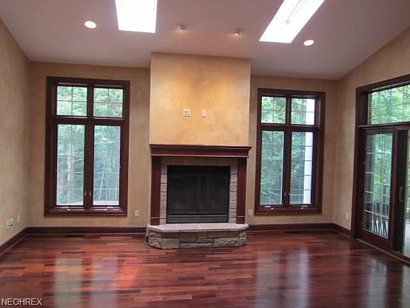 5th image of 8790 Pheasant Run Ln