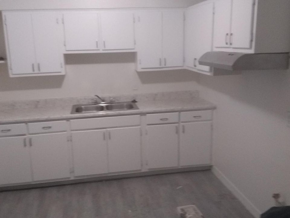 1st image of 220 E 121st St