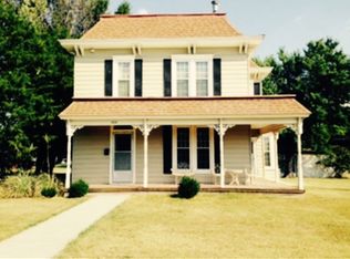 404 N Broadway Ave, Sterling, KS 67579