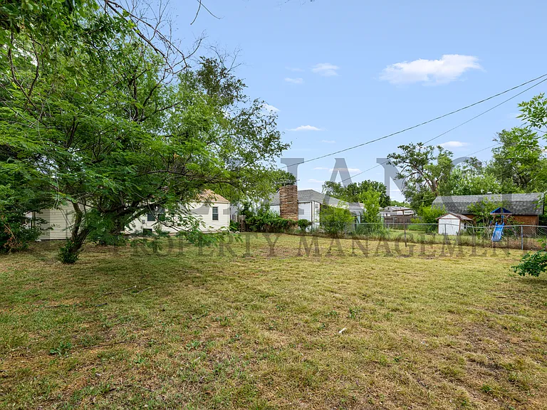 2309 W Graber St — Photo 26