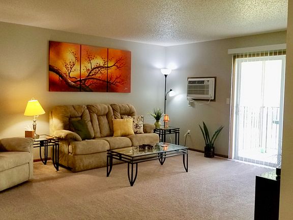 5th image of 604 8th Ave S #909-201