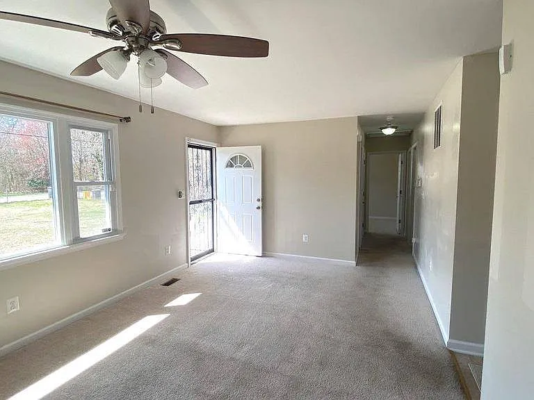 7625 Post Rd — Photo 7