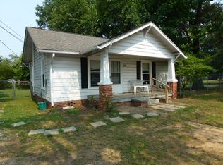 814 Mendenhall St, Thomasville, NC 27360
