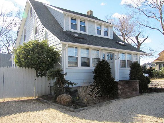 3rd image of 32 Ludlam Ave