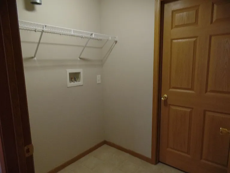 9174 Walker Park Dr — Photo 16