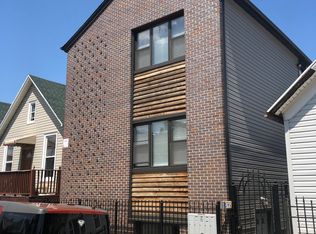 2642 W Luther St #2R, Chicago, IL 60608