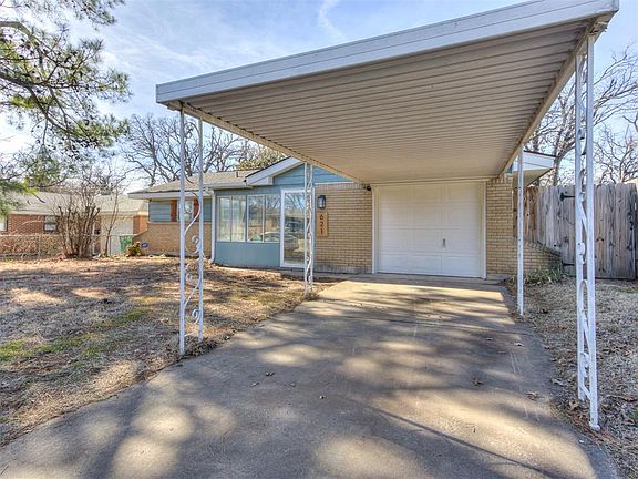 3rd image of 621 N Tompkins Dr