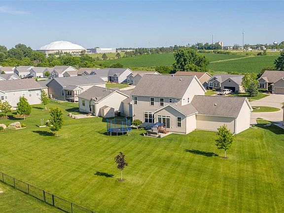 3rd image of 2923 Quail Hollow Ln