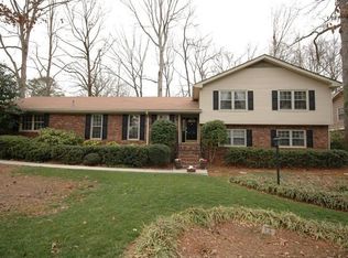 2566 Amberly Dr, Dunwoody, GA 30360