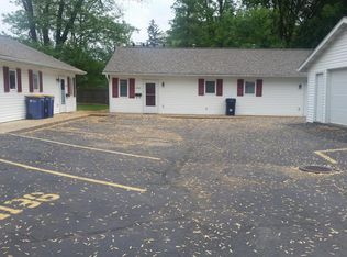 1136 Fruit St NE, Grand Rapids, MI 49503