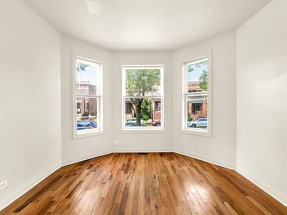 5th image of 155 N Leamington Ave