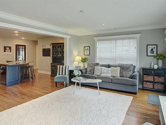 3rd image of 4248 S Norfolk Ave
