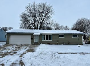 321 Guenther St, Oshkosh, WI 54902