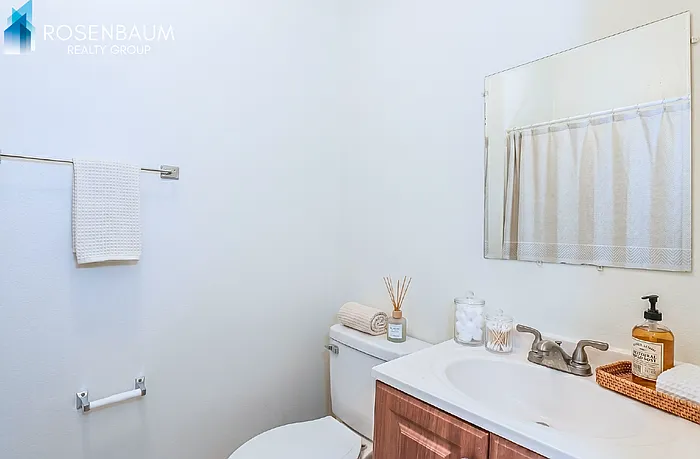 2454 N Treat Ave #2454 — Photo 8