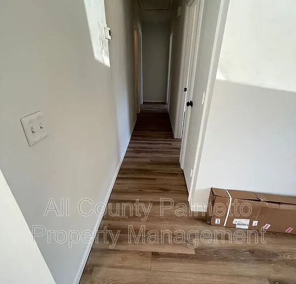 47 Elmwood Pl — Photo 4