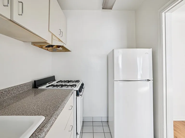 723 S. Mansfield Ave. — Photo 11