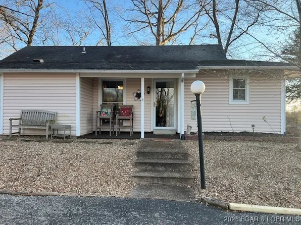 310 Moongate Dr, Osage Beach, MO 65065