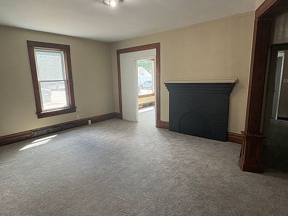 5th image of 1114 University Dr N APT 1