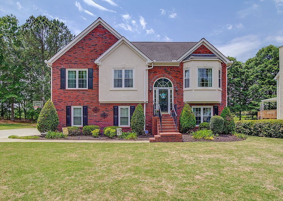 1st image of 2805 Meadow Gate Way