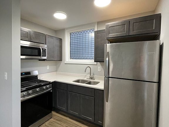 2nd image of 1106 Brown St #B