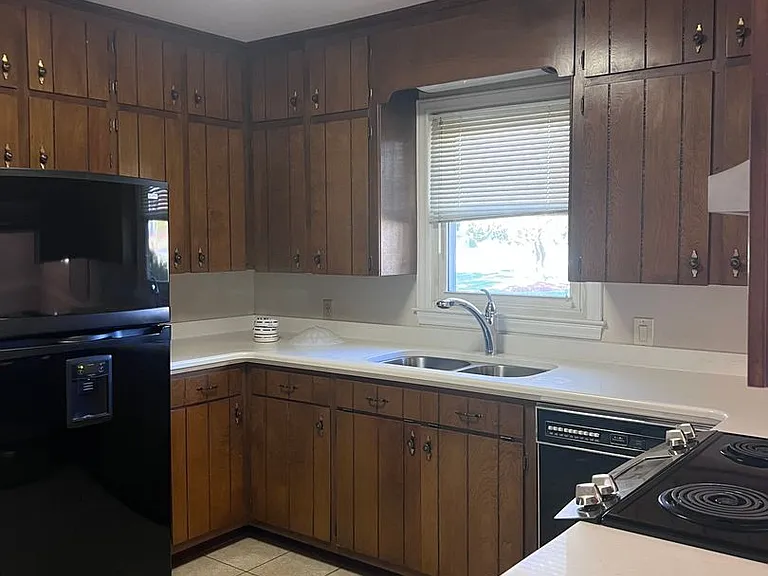 3610 Edgefield Rd — Photo 5