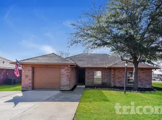 909 Meadowdale Dr, Royse City, TX 75189