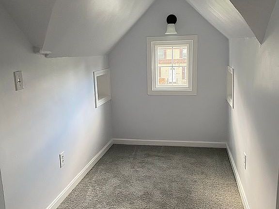 5th image of 1357 Orchard Heights Dr