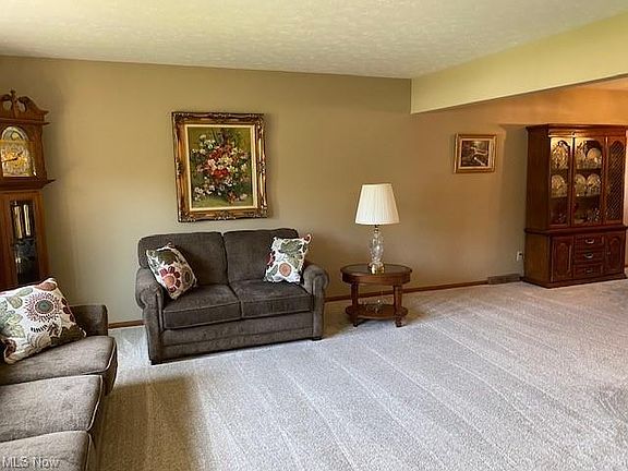 2nd image of 3910 Pine Forest Dr