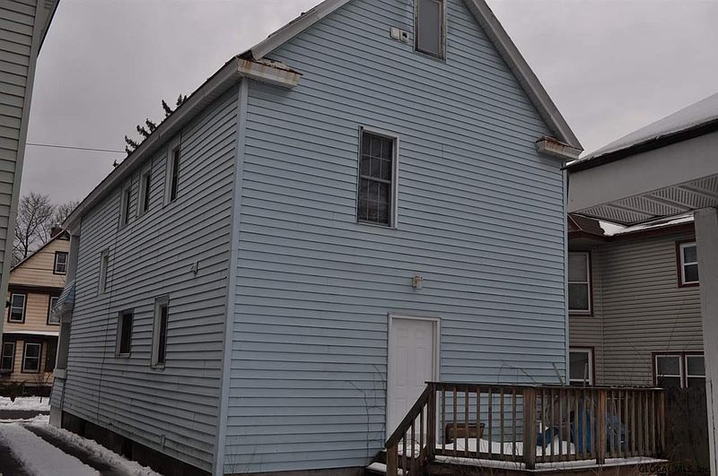3rd image of 2333 HARRISON Avenue