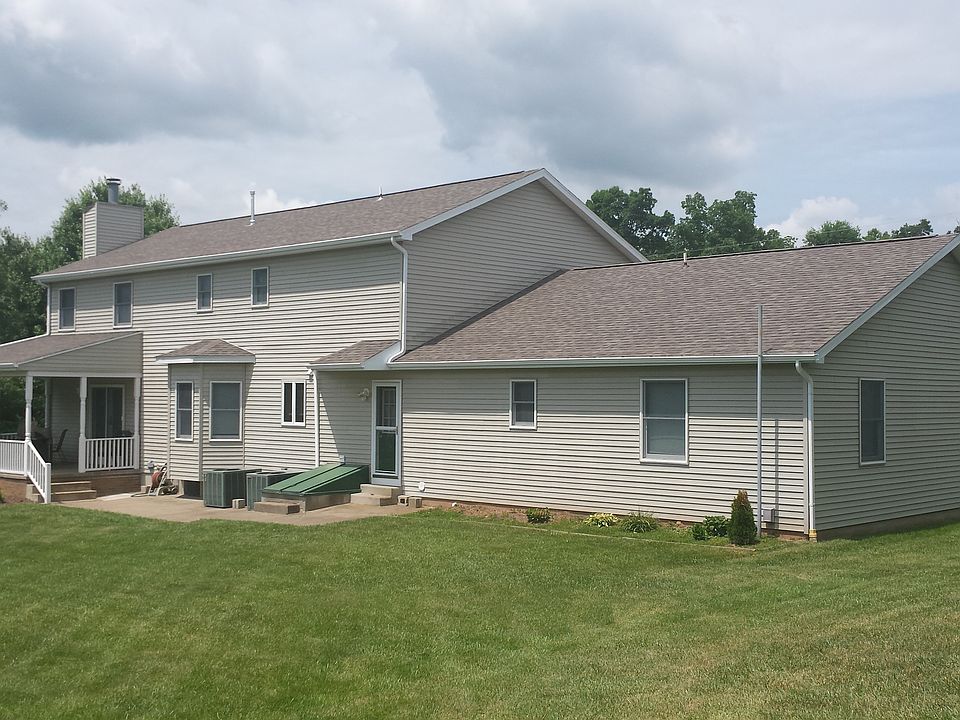 2nd image of 136 Fieldcrest Dr